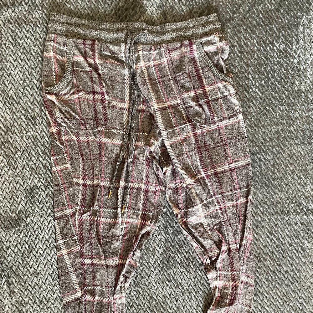 Plaid pajama pants size medium
